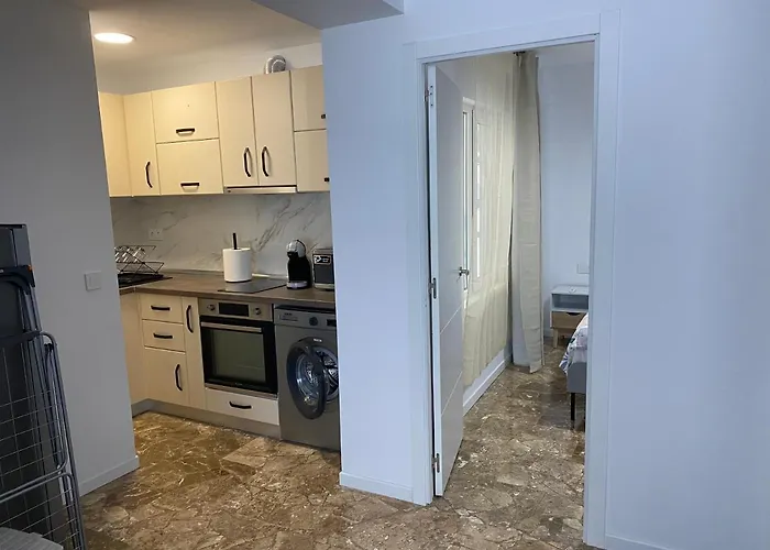 Del Mar One Bed Flat *